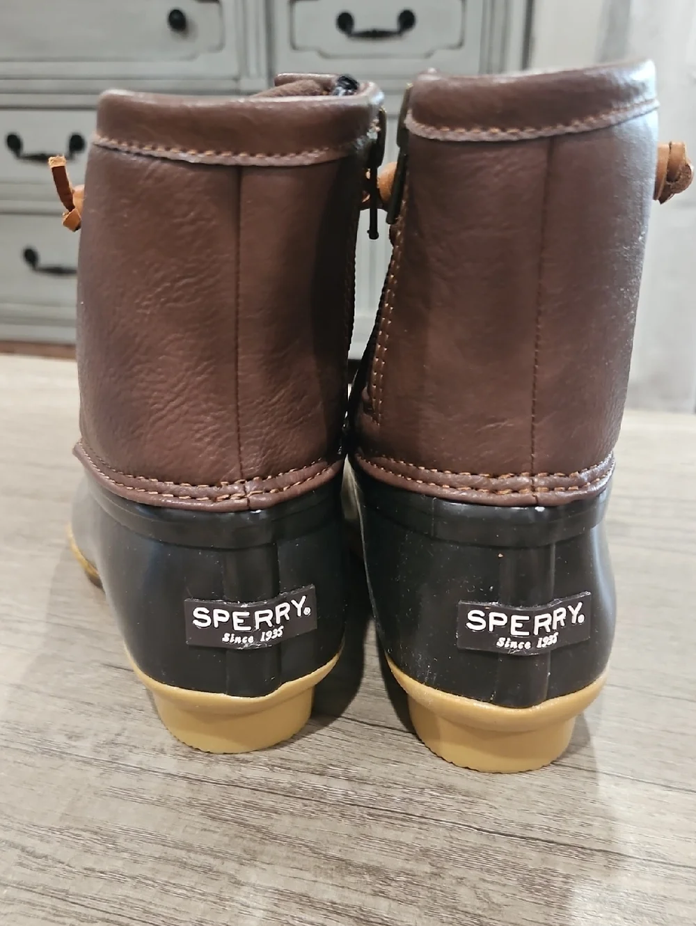 Sperry Salt wster Two-Tone Duck Boots in Brown & Black Girl's size 1M
